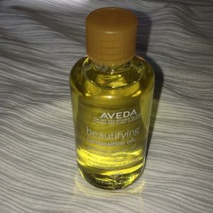 Aveda Beautifying composition oil